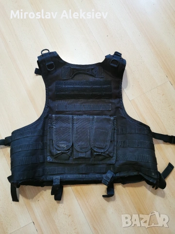 тактическа жилетка