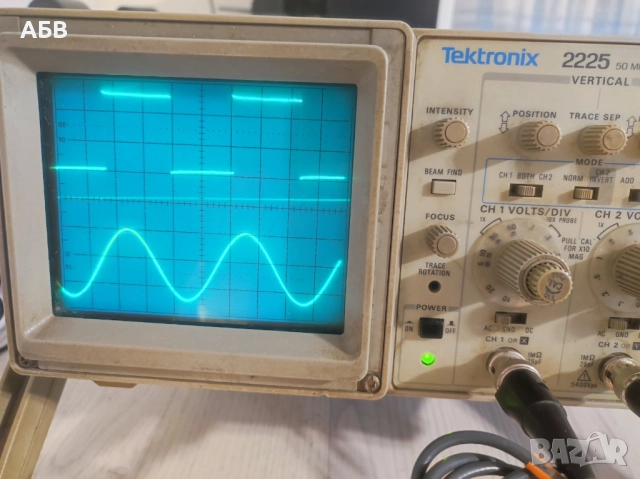 Продава се двуканален запазен осцилоскоп TEKTRONIX 2225 2x50MHz, снимка 3 - Друга електроника - 51697910