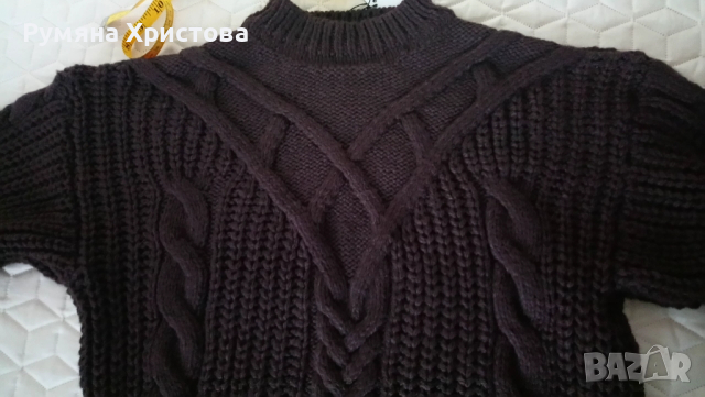 Нов, тъмнокафяв дамски пуловер с ефектни плетеници, снимка 2 - Блузи с дълъг ръкав и пуловери - 52858885