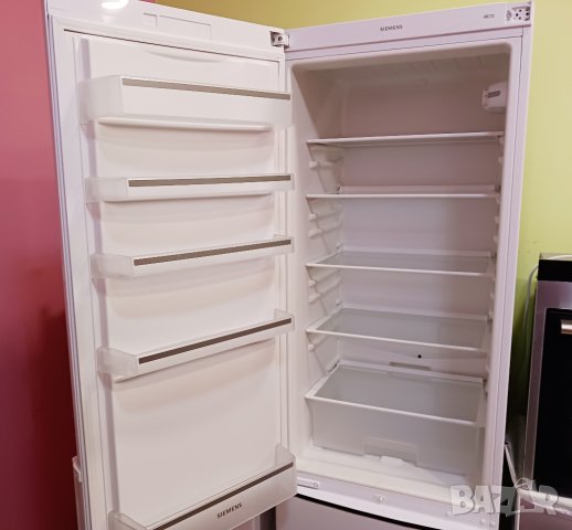 Хладилник с фризер  SIEMENS, снимка 3 - Хладилници - 38355899
