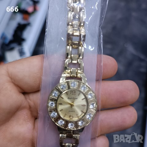 Часовник , снимка 2 - Дамски - 43482305