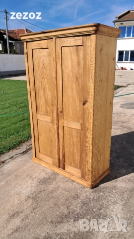  Ретро гардероб масив бор