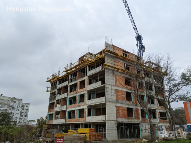 Слънчев Тристаен Апартамент С Нескриваема Панорама, снимка 2 - Апартаменти - 52520719