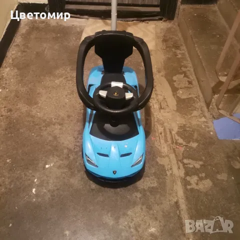 Продавам кола за бутане със сенник