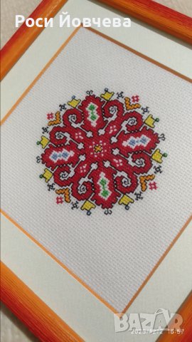 Ръчно бродирана Шевица елбетица bulgarian embroidery в рамка за подарък , снимка 3 - Декорация за дома - 43256106