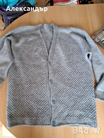 Продавам домашно плетена жилетка, снимка 1 - Пуловери - 43132872