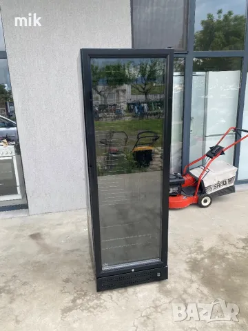 Черна Хладилна витрина , снимка 3 - Витрини - 50206046