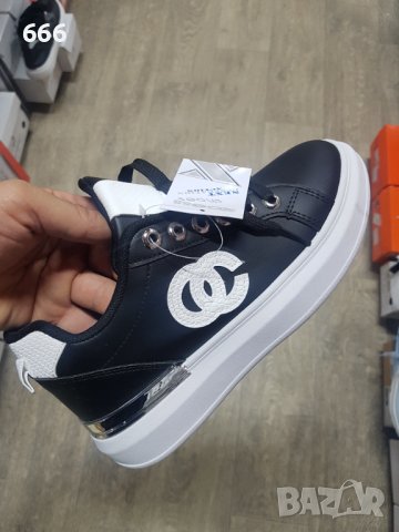 Обувки, снимка 4 - Дамски ежедневни обувки - 42981372