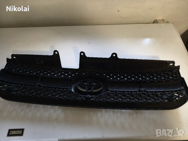 Решетка заToyota rav 4, снимка 2 - Части - 53411913