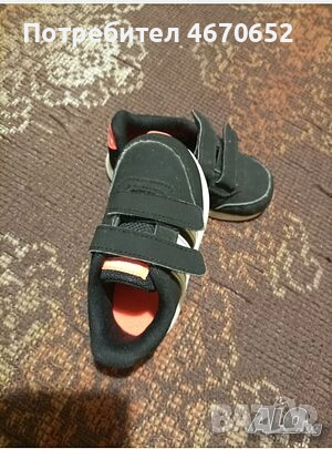 Детски маратонки Адидас, снимка 3 - Детски маратонки - 52677152