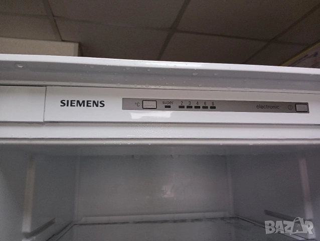 Комбиниран хладилник с фризер за вграждане Сименс Siemens Made in Germany 2 години гаранция!, снимка 5 - Хладилници - 53064670