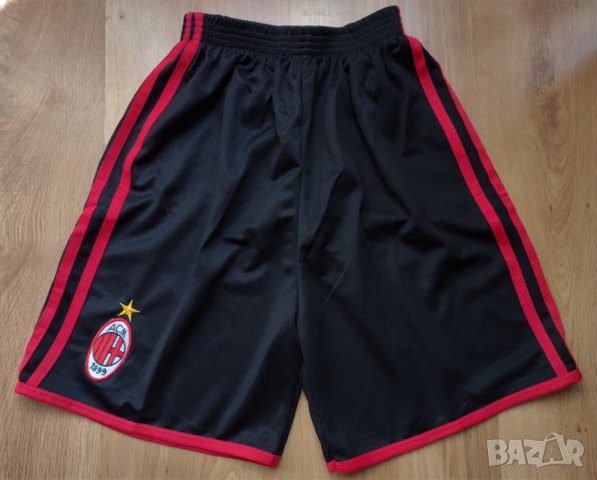 AC Milan / детски футболни шорти на Милан , снимка 1 - Детски къси панталони - 38129562