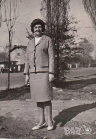 ЛОТ ДОКУМЕНТИ ОТ ЖЕНАТА НА НИКОЛА ТАНЕВ - ВАЛЕНТИНА ЗАИМОВА , снимка 4 - Антикварни и старинни предмети - 52859032