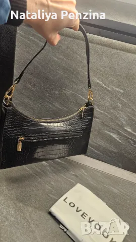 Дамска чанта за през рамо среден разме, снимка 3 - Чанти - 48709917