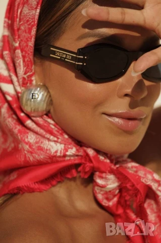 очила с калъф, кутия и ув защита chanel christian dior , снимка 3 - Слънчеви и диоптрични очила - 50744231