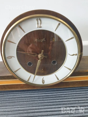 Малък стар немски дървен каминен часовник Junghans/шпиндел-40см/Юнгханс 1950-те, снимка 2 - Антикварни и старинни предмети - 51131454