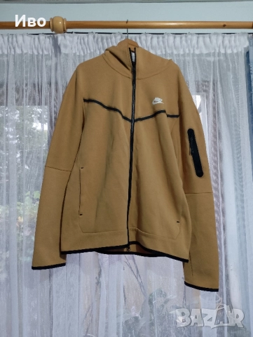 ЧИСТО НОВО горнище Niке tech fleece