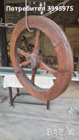 Продавам антично дървено колело от чекрък