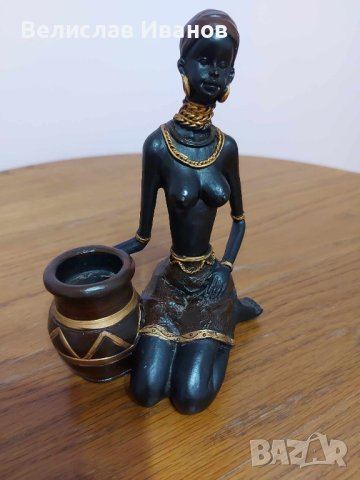 Статуетка на африканска жена. Полирезин, снимка 1 - Статуетки - 44128705