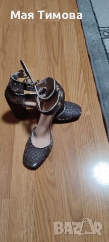 Дамски сребърни обувки, снимка 2 - Дамски обувки на ток - 38897221