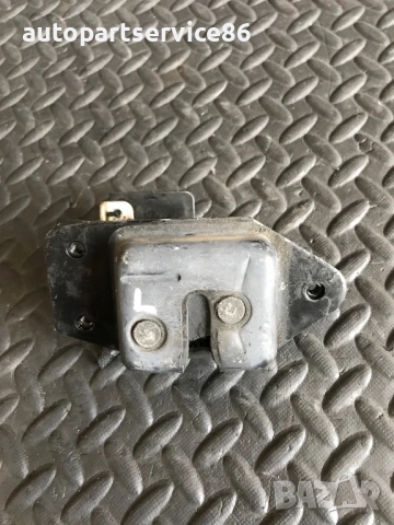 Ляв механизъм за заключване на задната врата за Jeep Grand Cherokee (2001) C44160