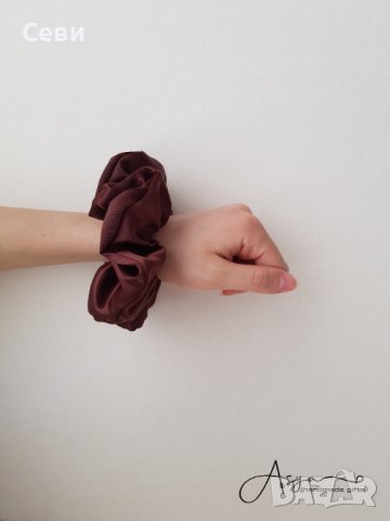 Скрънчита за коса , снимка 15 - Аксесоари за коса - 33073862