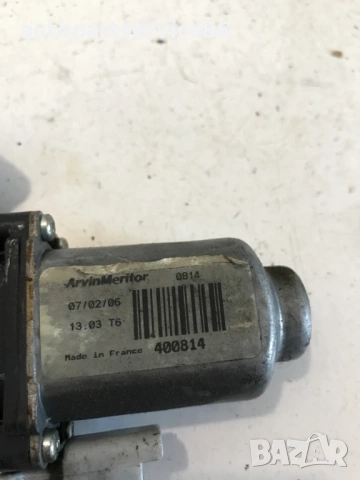 Мотор за преден десен прозорец страна за Peugeot 1007 1.4 HDi (2006) 400814, снимка 3 - Части - 53561193