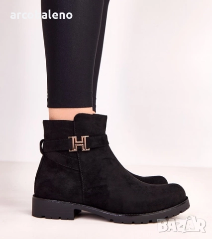 Черни дамски боти до глезена със златна декорация Mengel, снимка 2 - Дамски боти - 52101478