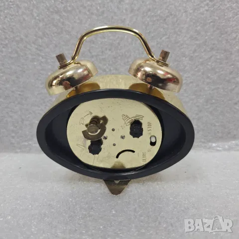 Ретро работещ малък механичен Китайски Будилник, снимка 6 - Антикварни и старинни предмети - 47758086