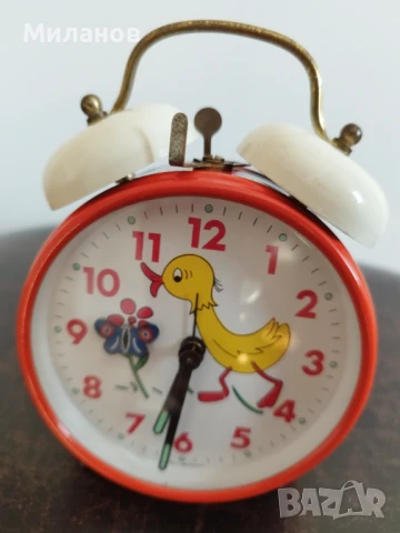 Стар механичен будилник, настолен часовник, снимка 3 - Антикварни и старинни предмети - 50594156