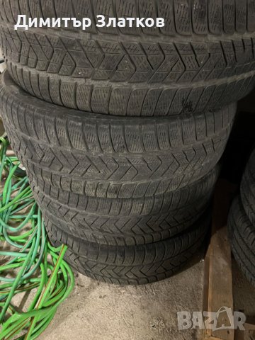 Комплект зимни гуми Pirelli 235/55/20, снимка 1 - Гуми и джанти - 43293716