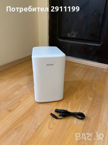 Мини хладилник AstroAI на 12V