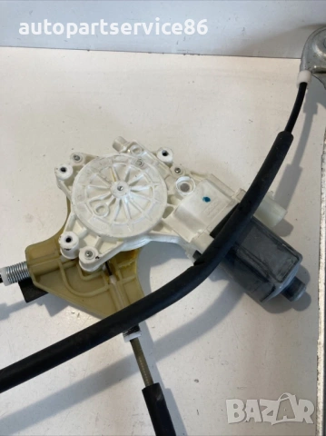 Преден ляв стъклоповдигач  за Jeep Patriot (2008) 05291799AA, снимка 2 - Части - 53511086