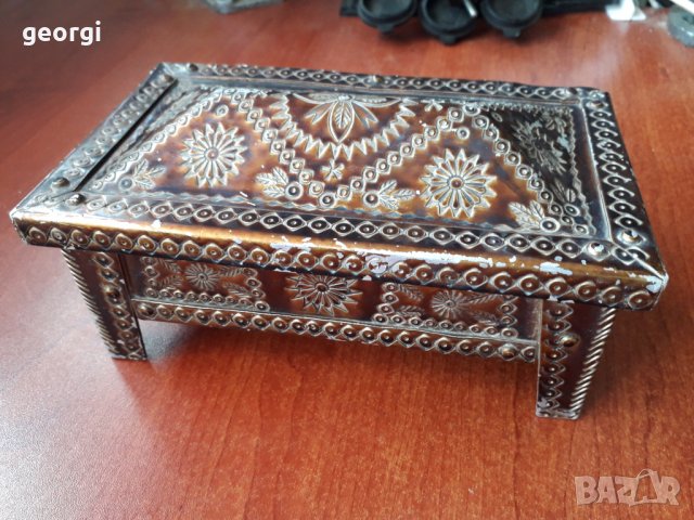 Алуминиева кутия за бижута от соца , снимка 1 - Антикварни и старинни предмети - 32343881
