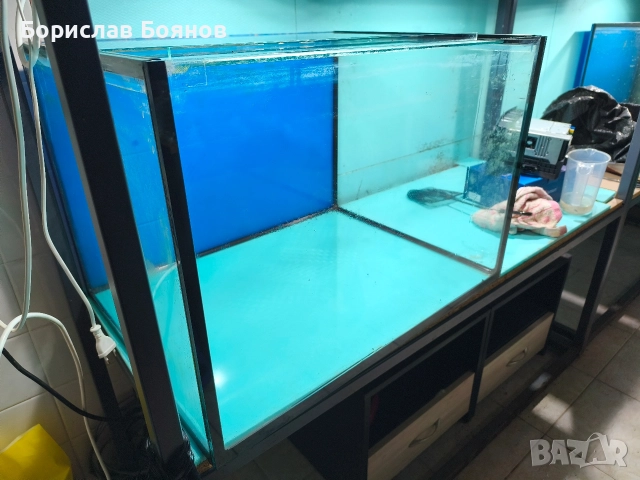 продавам аквариум 150 л.