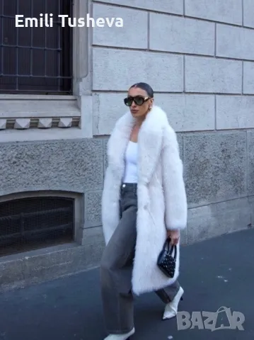 Пухкаво бяла/екрю палто Bershka