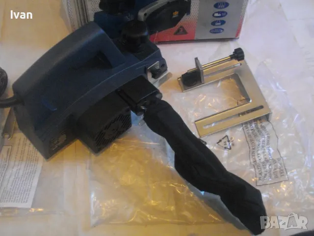 НОВО 900 вата Немско Голямо ЕЛЕКТРИЧЕСКО РЕНДЕ Top Craft Hamburg Germany Ножове 82мм Стружуване 3мм, снимка 18 - Други инструменти - 47690996