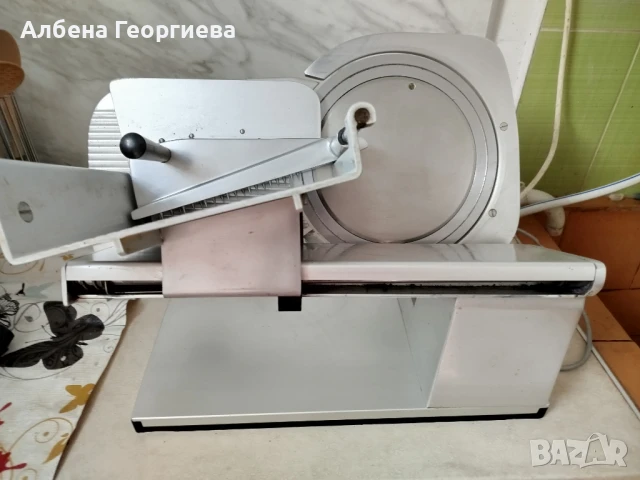 Слайс машина за заведения GRAEF S-2560 - 300 W, снимка 2 - Обзавеждане на кухня - 50809704