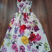 Дамска рокля с флорални мотиви , снимка 1 - Рокли - 40044974