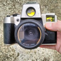 Фотоапарат Canon, снимка 4 - Антикварни и старинни предмети - 43745533