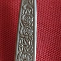 Две стари лъжици красива орнаментика STAINLESS STEEL MADE IN JAPAN за КОЛЕКЦИОНЕРИ 42091, снимка 2 - Други ценни предмети - 43845082