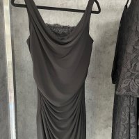 Елегантна рокля в черно, снимка 1 - Рокли - 34765518