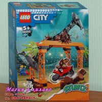 Продавам лего LEGO CITY 60342 - Предизвикателство за каскадьор срещу акула, снимка 1 - Образователни игри - 37883531
