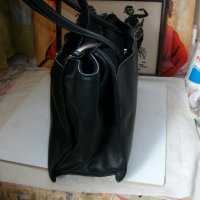 Дамска кожена чанта, снимка 2 - Чанти - 43975111