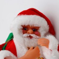 Катерещ се по мъниста Дядо Коледа, снимка 14 - Декорация за дома - 43764694
