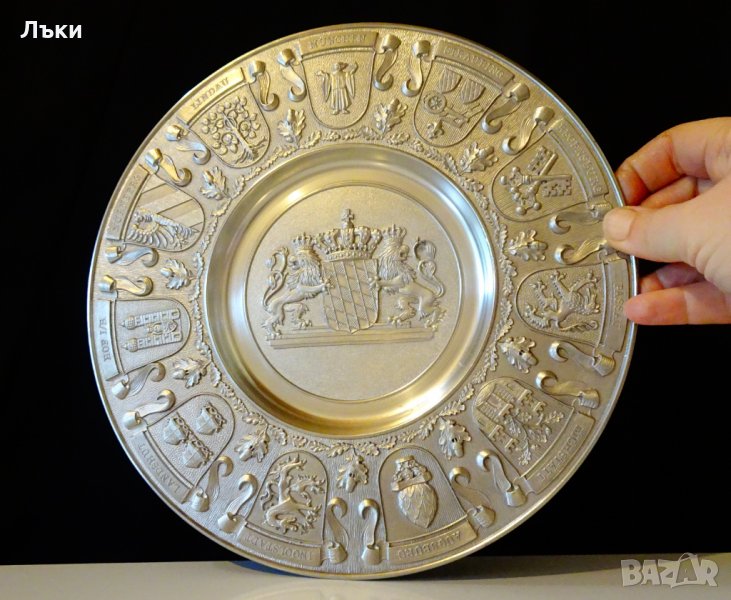 Калаена чиния,пано Бавария 590 гр.,корона,лъв. , снимка 1