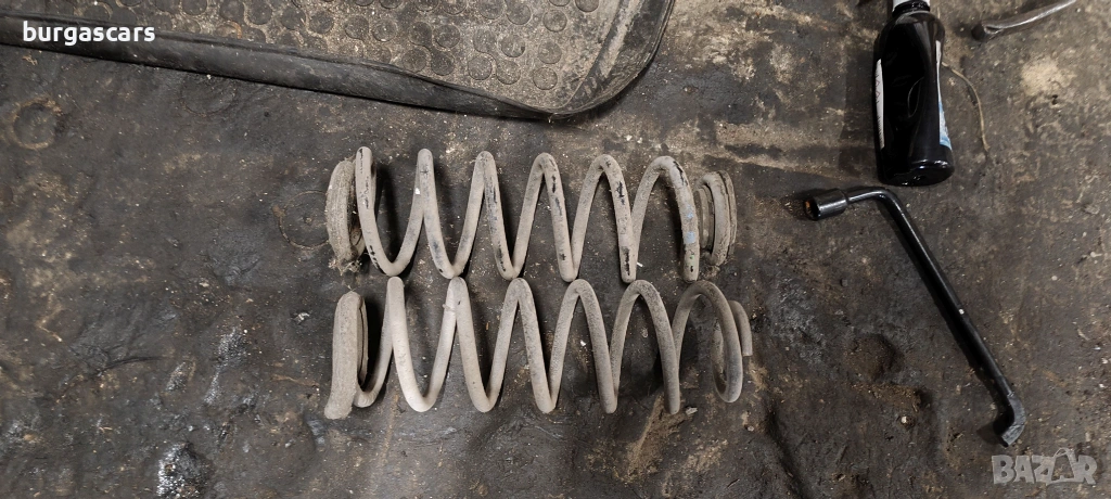Задни пружини Peugeot 308 1.4-95к.с.16VVT, снимка 1