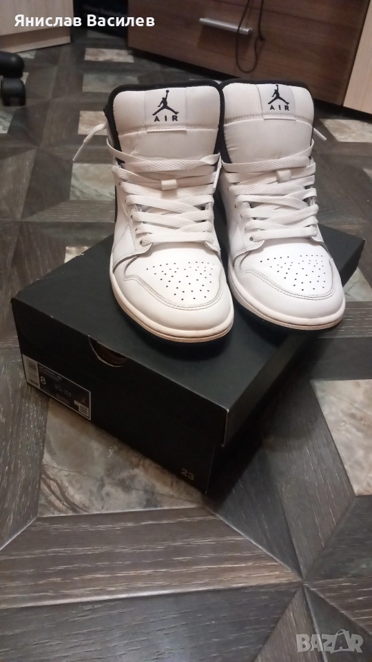 Air Jordan 1 Mid black & white , снимка 1