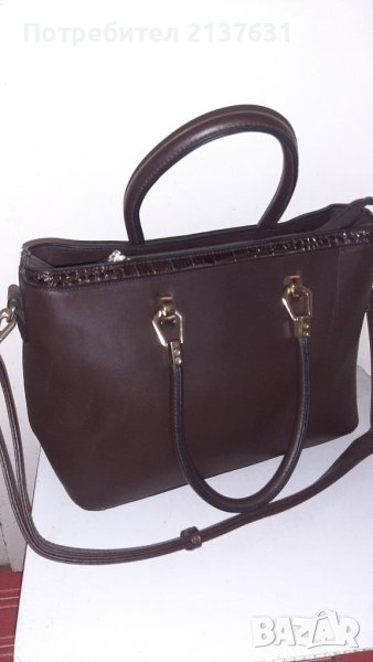 ДАМСКА КАФЯВА ЧАНТА  с 2 прегради  и много джобове , снимка 1