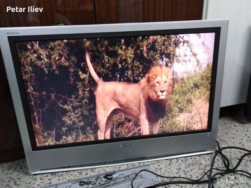 телевизор  сони 32 инча със  стоика  за стена, снимка 1
